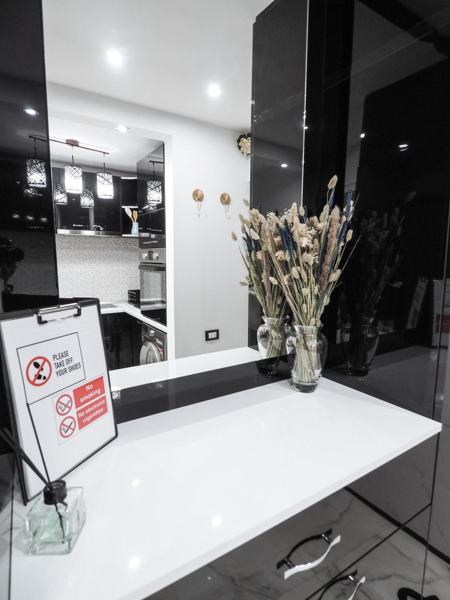 Black&White Mountain - Adults Only Petroşani Exterior foto